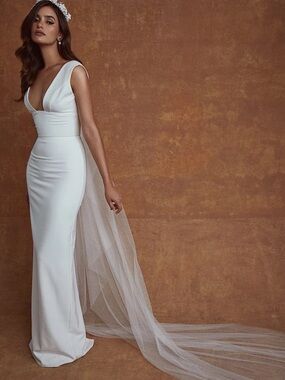 Sarah Seven ‘Capri’ Gown